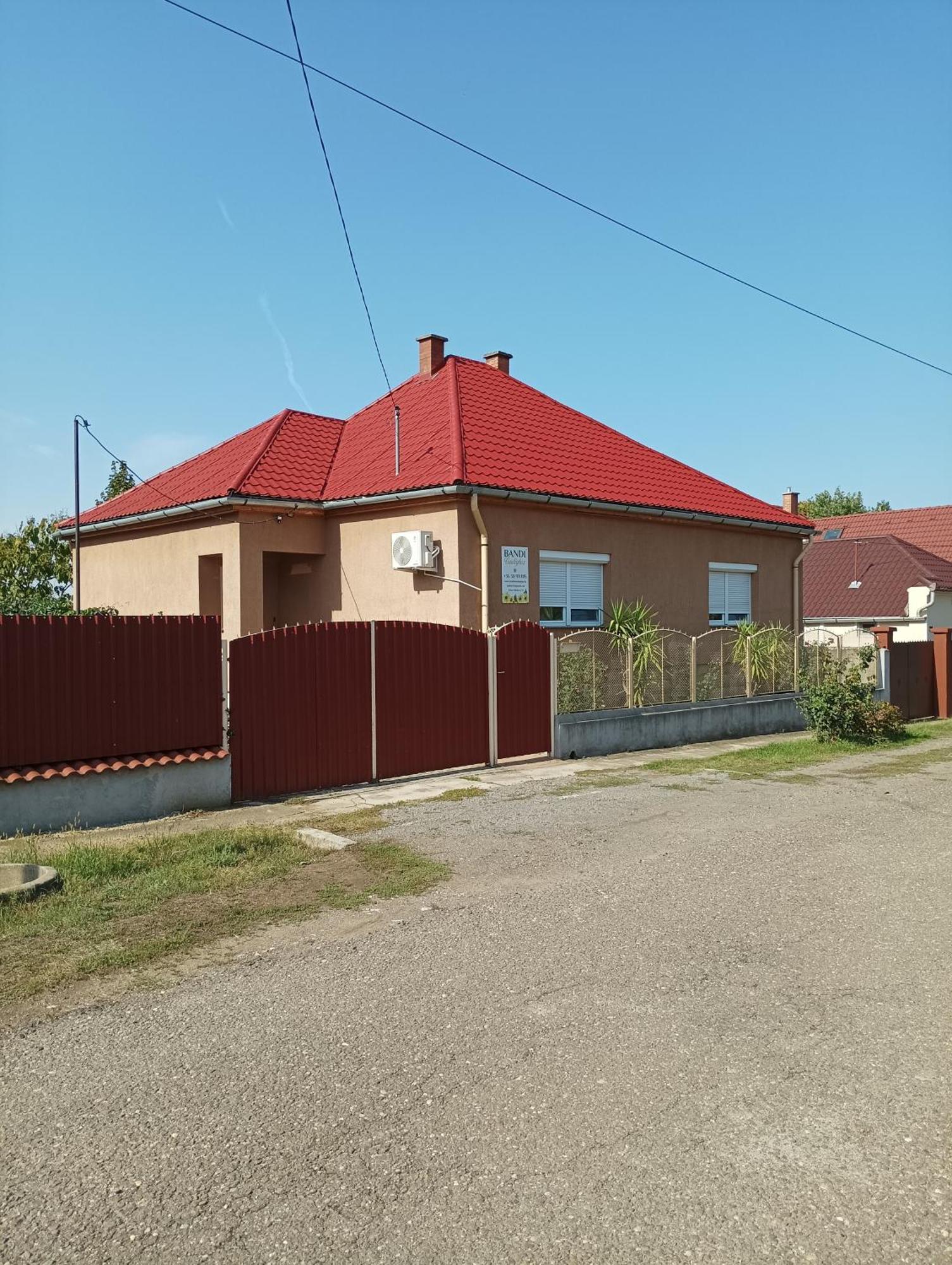Bandi Vendeghaz Apartment Verpelét Екстериор снимка